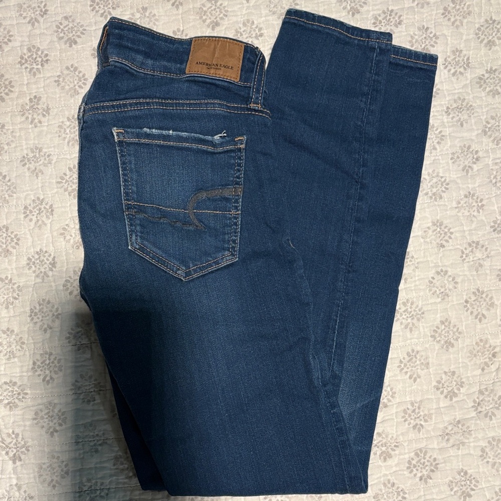 American Eagle Outfitters Women’s Dark Blue Skinny Jeans